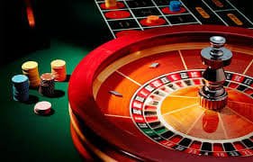 Antarmuka permainan Gaple Online di platform obeng bet dengan kartu domino digital